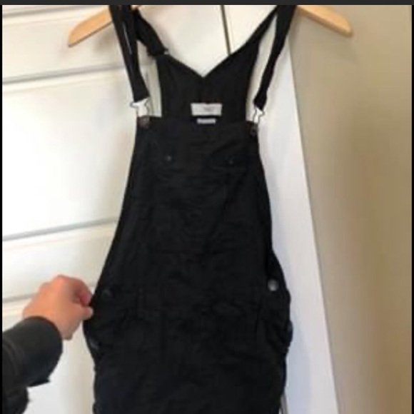 Aritzia short-alls - Picture 2 of 2